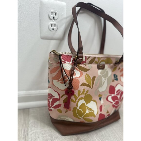 Fossil‎ Coated Canvas Tote Bag Pink Floral Leather Zip Top Shoulder Key Charm - Picture 2 of 14